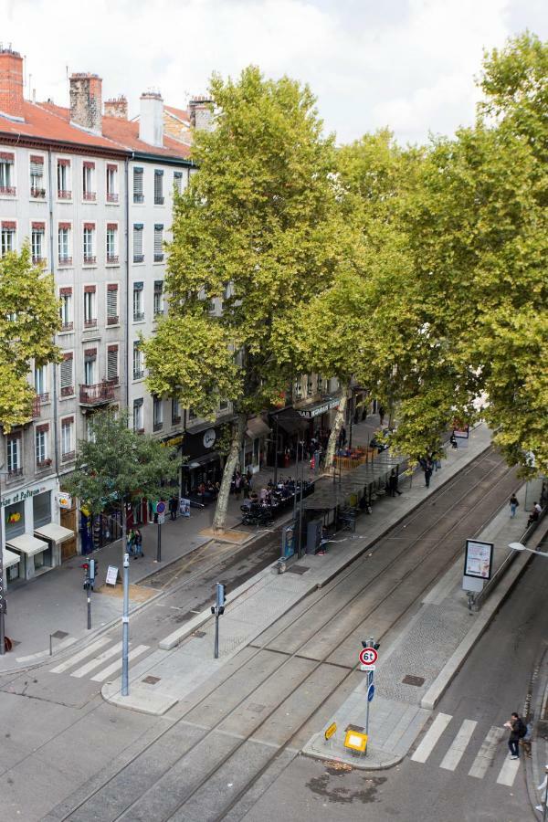 Appartement Lyon Centre Confluence 100 M2 Parking Terrasses Exterior photo